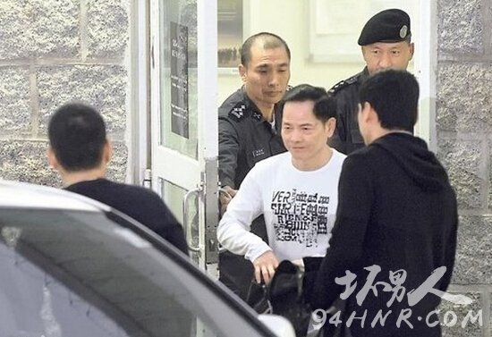 澳門尹國駒最新動態(tài)揭秘，小巷美食寶藏探索